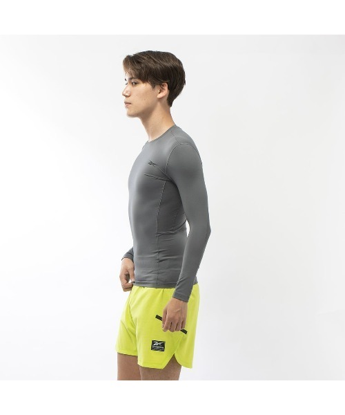 Reebok(リーボック)の「ロングスリーブ Tシャツ / COMP LONG SLEEVE TEE(Tシャツ/カットソー・メンズ・ブラック/グレー・SMALL/LARGE/MEDIUM/XX-LARGE/X-LARGE/X-SMALL)」の9枚目の写真