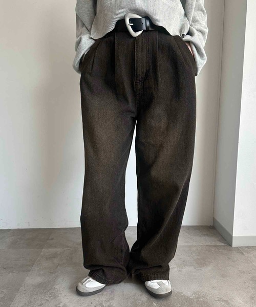 apres jour mignon(アプレジュールミニョン)の「ウォッシュ加工タックデニム(デニムパンツ・レディース・インディゴブルー/ブルー/ブラック/ライトブルー/ブラック系その他/ダークブルー/ブラウン系その他/ブルー系その他・MEDIUM/X-LARGE/LARGE/SMALL)」の22枚目の写真