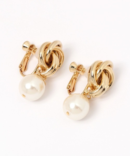 LEPSIM（レプシィム）の「【jours heureux】パールメタルイヤリング　979705（イヤリング・レディース・シルバー/ゴールド・ONE SIZE）」の4枚目の写真