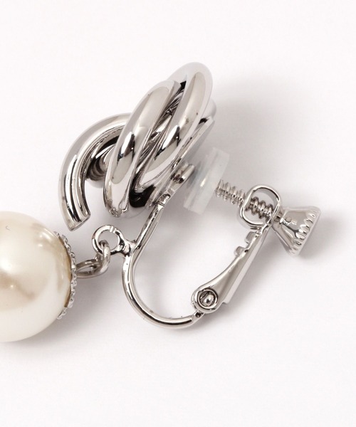 LEPSIM（レプシィム）の「【jours heureux】パールメタルイヤリング　979705（イヤリング・レディース・シルバー/ゴールド・ONE SIZE）」の6枚目の写真