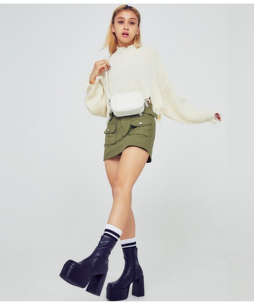 ANAP（アナップ）の「エンボスロゴスクエアバッグ（ショルダーバッグ・レディース・アイボリー/ブラック・FREE）」の17枚目の写真