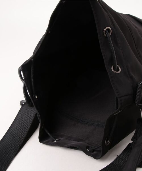 macaroni edge（マカロニエッジ）の「〈macaroni edge/マカロニエッジ〉ナイロン ショルダー2WAYバッグ（ショルダーバッグ・メンズ・カーキ/ホワイト/ブラック・ONE SIZE）」の6枚目の写真