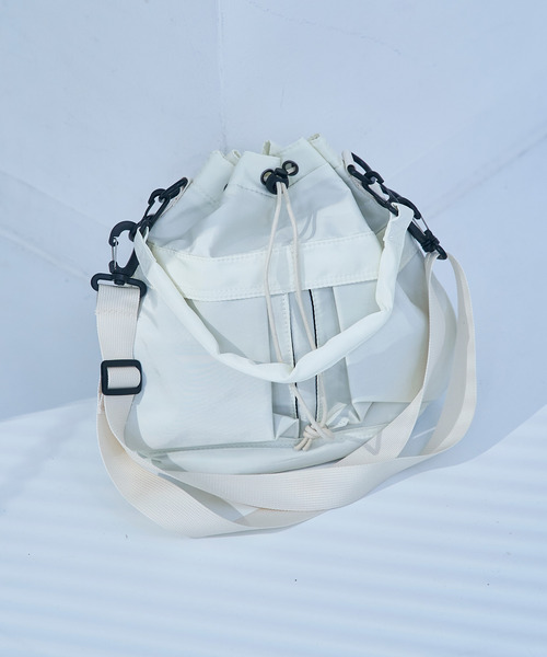 macaroni edge（マカロニエッジ）の「〈macaroni edge/マカロニエッジ〉ナイロン ショルダー2WAYバッグ（ショルダーバッグ・メンズ・カーキ/ホワイト/ブラック・ONE SIZE）」の2枚目の写真