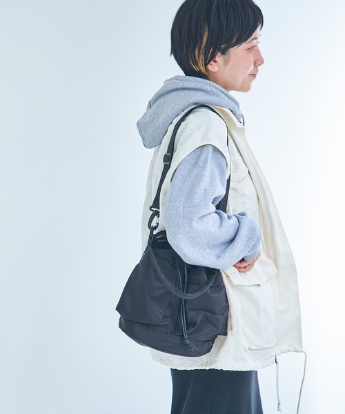 macaroni edge（マカロニエッジ）の「〈macaroni edge/マカロニエッジ〉ナイロン ショルダー2WAYバッグ（ショルダーバッグ・メンズ・カーキ/ホワイト/ブラック・ONE SIZE）」の11枚目の写真