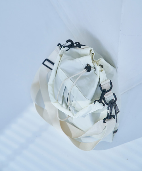 macaroni edge（マカロニエッジ）の「〈macaroni edge/マカロニエッジ〉ナイロン ショルダー2WAYバッグ（ショルダーバッグ・メンズ・カーキ/ホワイト/ブラック・ONE SIZE）」の9枚目の写真