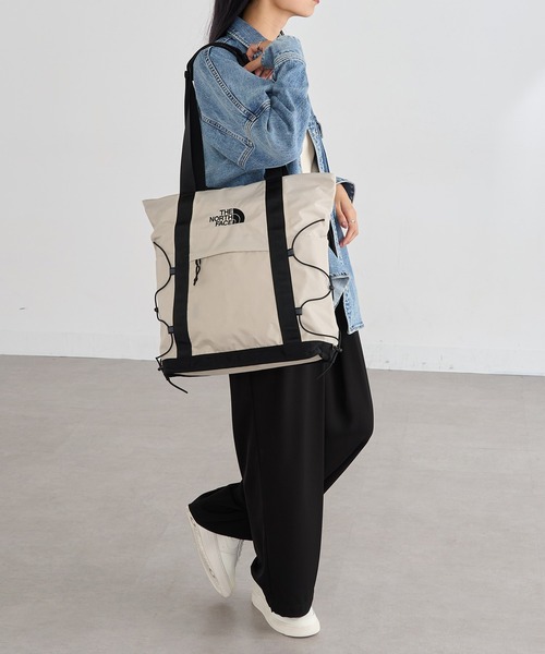THE NORTH FACE（ザノースフェイス）の「【THE NORTH FACE】BOREALIS TOTE ボレアリストートバッグ（トートバッグ・メンズ・ホワイト/ブラック/チャコールグレー/クリーム・FREE）」の16枚目の写真