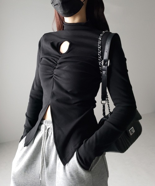 me+em select（ミームセレクト）の「【  裏起毛 】カットアウトシャーリングスリットリブトップス（Tシャツ/カットソー・レディース・グレー/アイボリー/ブラック・FREE）」の5枚目の写真