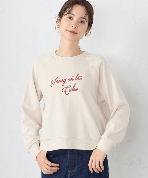 COMME CA ISM(コムサイズム)の「ロゴ刺繍 スウェット(スウェット・レディース・ベージュ/セージグリーン/アイボリー・LARGE/MEDIUM)」の3枚目の写真