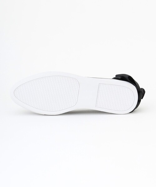 TOCCA(トッカ)の「BACK RIBBON SLIPON スニーカー(スニーカー・レディース・ブラック系/ブラック系5/ホワイト系・35/36/37/38/39)」の16枚目の写真
