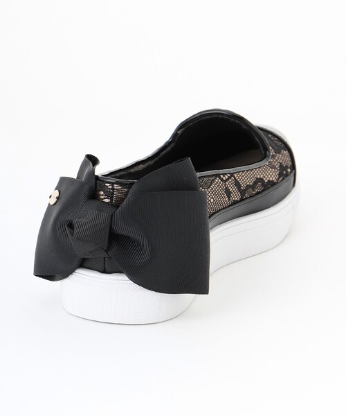 TOCCA(トッカ)の「BACK RIBBON SLIPON スニーカー(スニーカー・レディース・ブラック系/ブラック系5/ホワイト系・35/36/37/38/39)」の17枚目の写真