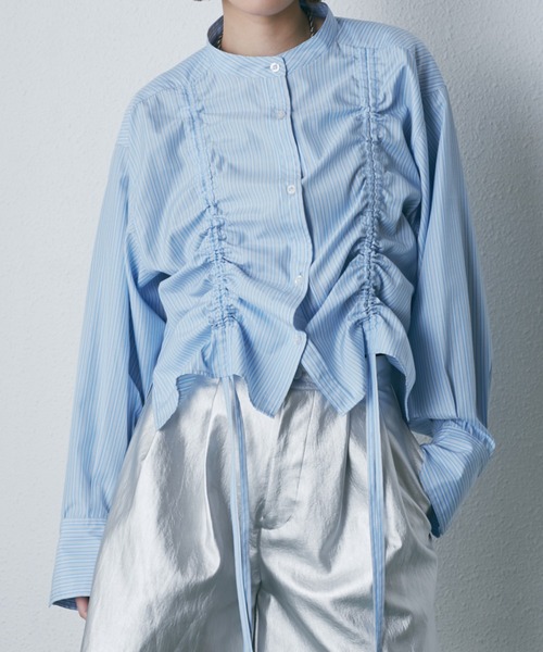 ROSE BUD（ローズバッド）の「ドロストシャツ（シャツ/ブラウス・レディース・ブルー/ホワイト・FREE）」の2枚目の写真