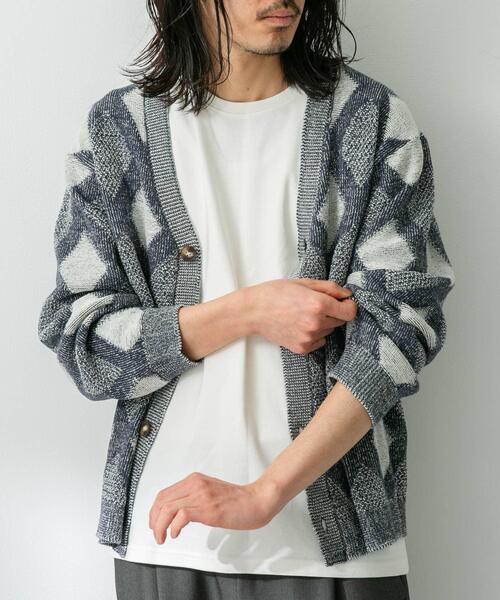 URBAN RESEARCH Sonny Label(アーバンリサーチサニーレーベル)の「ジャガードVネックニットカーディガン(カーディガン/ボレロ・メンズ・ボルドー/グリーン/オフホワイト・MEDIUM/LARGE)」の6枚目の写真