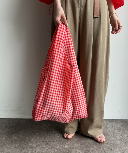 DouDou（ドゥドゥ）の「【BAGGU/バグゥ】STANDARD BAGGU（エコバッグ/サブバッグ・レディース・ブラック/グリーン/レッド/ネイビー・FREE）」の18枚目の写真