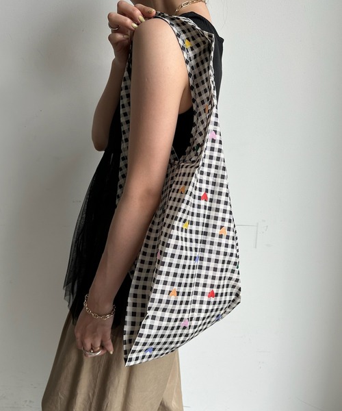 DouDou（ドゥドゥ）の「【BAGGU/バグゥ】STANDARD BAGGU（エコバッグ/サブバッグ・レディース・ブラック/グリーン/レッド/ネイビー・FREE）」の10枚目の写真