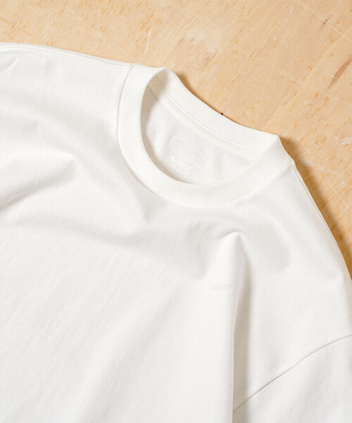 HANES(ヘインズ)の「”WEB限定” HANES (ヘインズ)T-SHIRT SHIRO / Tシャツ シロ HM1-X201(Tシャツ/カットソー・メンズ・ホワイト・MEDIUM/LARGE/X-LARGE)」の3枚目の写真