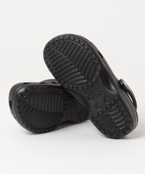 crocs（クロックス）の「クロックス crocs クロッグサンダル（サンダル・メンズ・ブラック・22.0cm/23.0cm/24.0cm/25.0cm/26.0cm/27.0cm/28.0cm/29.0cm）」の3枚目の写真