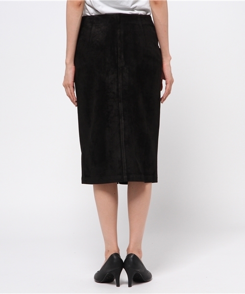 AZUL by moussy(アズールバイマウジー)の「フェイクスェード下ボタンタイトスカート(スカート・レディース・キャメル/ブラック・MEDIUM/SMALL)」の5枚目の写真