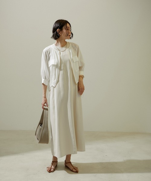 SALON adam et rope'（サロン アダム エ ロペ）の「【WEB限定】ハーフスリーブシアージップブルゾン【洗える】（ブルゾン・レディース・オフホワイト/ブラック・FREE）」の20枚目の写真