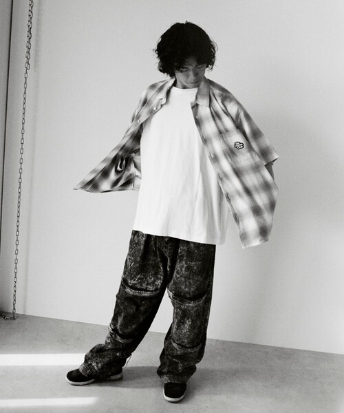 FREAK'S STORE（フリークスストア）の「The Crema Club/ザ クレマ クラブ 【別注】 オンブレ チェック シャツ（シャツ/ブラウス・メンズ・ブラック/オフホワイト・MEDIUM/LARGE）」の16枚目の写真