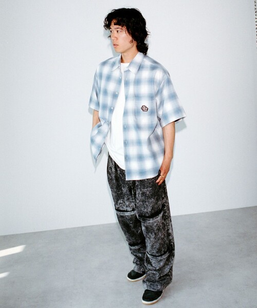 FREAK'S STORE（フリークスストア）の「The Crema Club/ザ クレマ クラブ 【別注】 オンブレ チェック シャツ（シャツ/ブラウス・メンズ・ブラック/オフホワイト・MEDIUM/LARGE）」の18枚目の写真