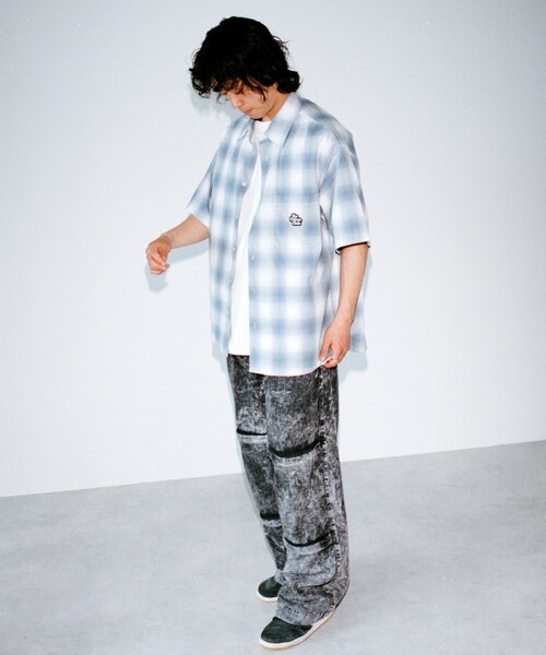 FREAK'S STORE（フリークスストア）の「The Crema Club/ザ クレマ クラブ 【別注】 オンブレ チェック シャツ（シャツ/ブラウス・メンズ・ブラック/オフホワイト・MEDIUM/LARGE）」の19枚目の写真