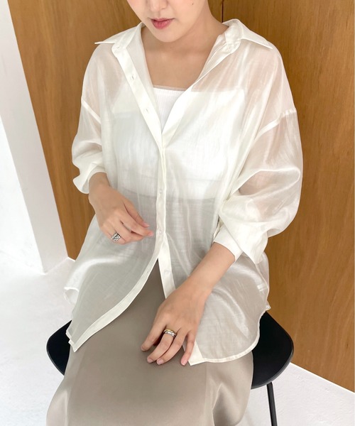 mysty woman(ミスティウーマン)の「ユルシルエットシアーシャツ 135548(シャツ/ブラウス・レディース・ブラック/ライトブルー/ライトピンク/オフホワイト/ライトグリーン/ベージュ・FREE)」の19枚目の写真