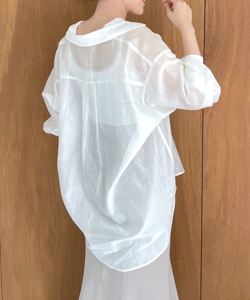 mysty woman(ミスティウーマン)の「ユルシルエットシアーシャツ 135548(シャツ/ブラウス・レディース・ブラック/ライトブルー/ライトピンク/オフホワイト/ライトグリーン/ベージュ・FREE)」の18枚目の写真