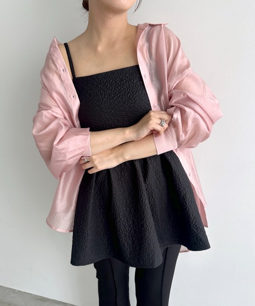 mysty woman(ミスティウーマン)の「ユルシルエットシアーシャツ 135548(シャツ/ブラウス・レディース・ブラック/ライトブルー/ライトピンク/オフホワイト/ライトグリーン/ベージュ・FREE)」の16枚目の写真