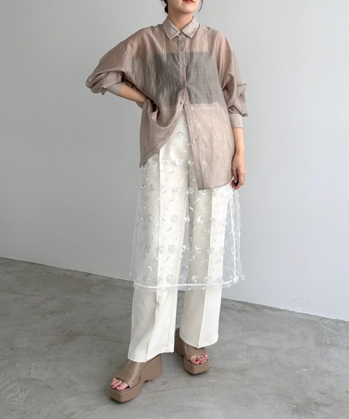 mysty woman(ミスティウーマン)の「ユルシルエットシアーシャツ 135548(シャツ/ブラウス・レディース・ブラック/ライトブルー/ライトピンク/オフホワイト/ライトグリーン/ベージュ・FREE)」の14枚目の写真