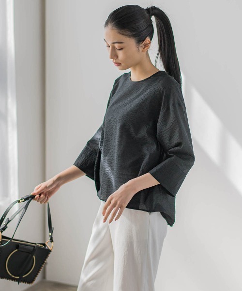 la.f…(ラエフ)の「【WEB別注】エアーリップルブラウス≪洗濯機で洗える≫(シャツ/ブラウス・レディース・ブルー系その他/ブラック/ベージュ系その他/ホワイト・9号/11号)」の3枚目の写真