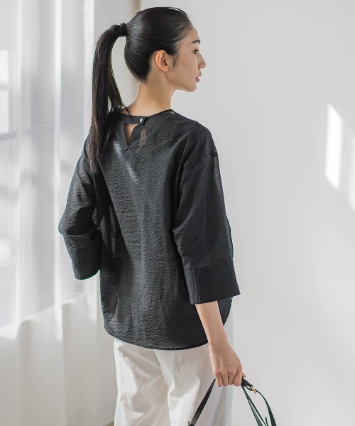 la.f…(ラエフ)の「【WEB別注】エアーリップルブラウス≪洗濯機で洗える≫(シャツ/ブラウス・レディース・ブルー系その他/ブラック/ベージュ系その他/ホワイト・9号/11号)」の16枚目の写真