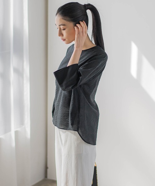 la.f…(ラエフ)の「【WEB別注】エアーリップルブラウス≪洗濯機で洗える≫(シャツ/ブラウス・レディース・ブルー系その他/ブラック/ベージュ系その他/ホワイト・9号/11号)」の18枚目の写真