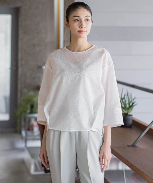 la.f…(ラエフ)の「【WEB別注】エアーリップルブラウス≪洗濯機で洗える≫(シャツ/ブラウス・レディース・ブルー系その他/ブラック/ベージュ系その他/ホワイト・9号/11号)」の6枚目の写真