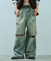 Camphor wood（カンファーウッド）の「2tuck wide baggy slacks