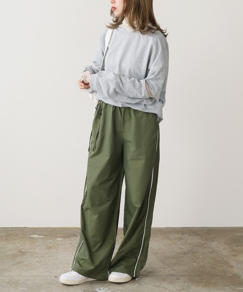 BLANK (ブランク)の「▲Slit Pullover Sweatshirt / スリットプルオーバー スウェット(スウェット・レディース・ブラック/グレー・FREE)」の13枚目の写真