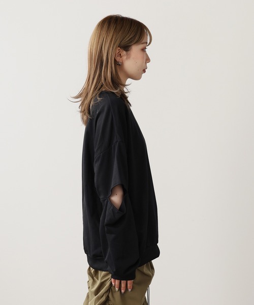 BLANK (ブランク)の「▲Slit Pullover Sweatshirt / スリットプルオーバー スウェット(スウェット・レディース・ブラック/グレー・FREE)」の14枚目の写真