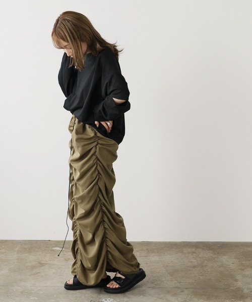 BLANK (ブランク)の「▲Slit Pullover Sweatshirt / スリットプルオーバー スウェット(スウェット・レディース・ブラック/グレー・FREE)」の9枚目の写真