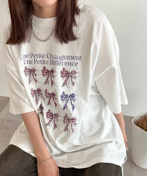 apres jour mignon(アプレジュールミニョン)の「アソートピグメントリボンTシャツ【ZOZOTOWN限定アイテム】(Tシャツ/カットソー・レディース・ホワイト系その他/ブラック系その他2/ブラック系その他/オフホワイト・フリー/X-LARGE)」の2枚目の写真