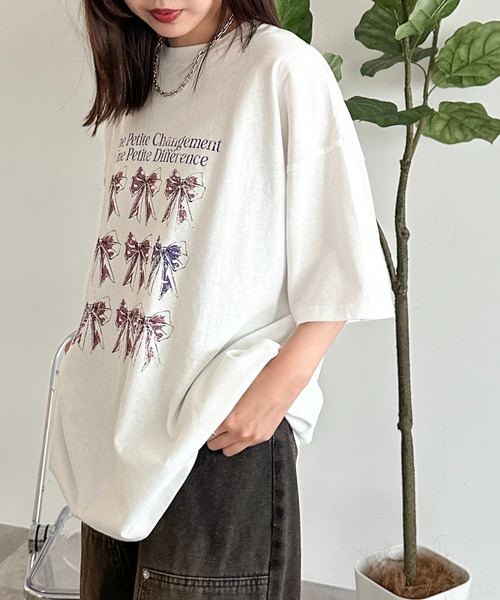apres jour mignon(アプレジュールミニョン)の「アソートピグメントリボンTシャツ【ZOZOTOWN限定アイテム】(Tシャツ/カットソー・レディース・ホワイト系その他/ブラック系その他2/ブラック系その他/オフホワイト・フリー/X-LARGE)」の6枚目の写真