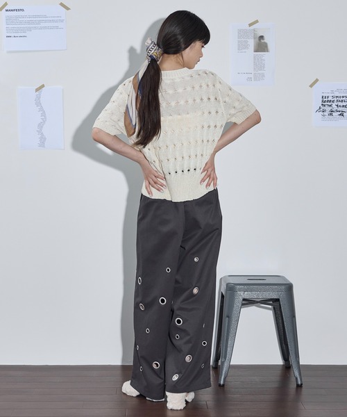 THE YOn（ザヨン）の「ラメ混シアーケーブルハーフスリーブニットプルオーバー（ニット/セーター・レディース・キャメル/アイボリー/チャコールグレー/セージグリーン・FREE）」の20枚目の写真