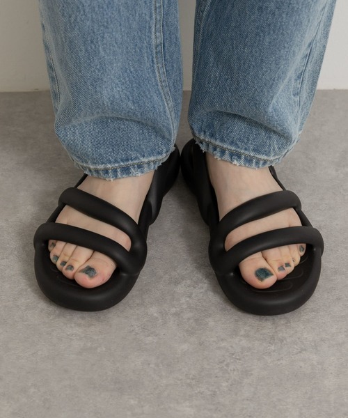 CAMPER（カンペール）の「CAMPER　Kobarah Flat WOMEN（サンダル・レディース・ブラック/グリーン/イエロー・37/38/39）」の2枚目の写真