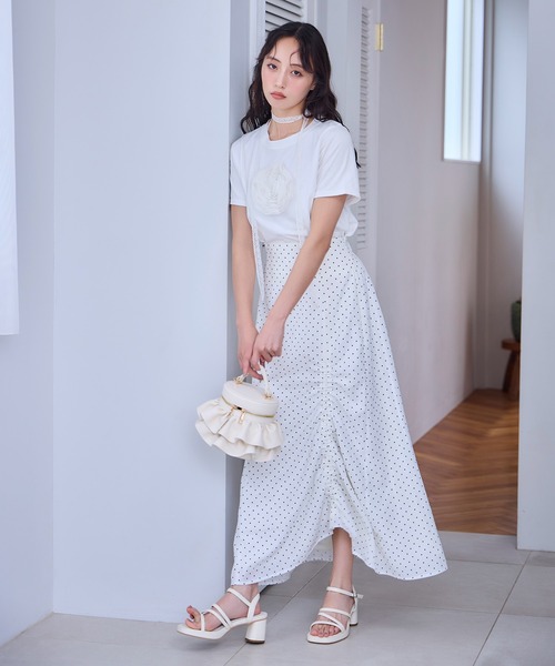 one after another NICE CLAUP(ワンアフターアナザーナイスクラップ)の「チョーカー付きローズT(Tシャツ/カットソー・レディース・サックスブルー/ベージュ/チャコールグレー/オフホワイト・FREE)」の21枚目の写真