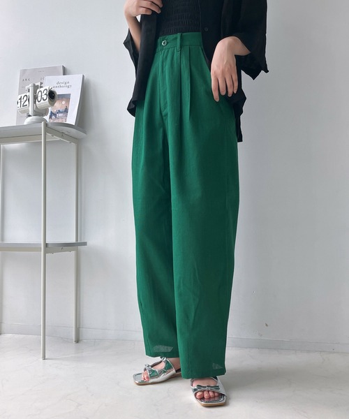 AS KNOW AS plus(アズノゥアズプラス)の「リネン混 タックテーパードロングパンツ(その他パンツ・レディース・ブラック/グリーン/キナリ/モカ/カーキ・FREE)」の5枚目の写真