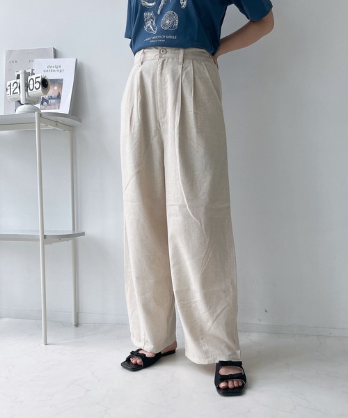 AS KNOW AS plus(アズノゥアズプラス)の「リネン混 タックテーパードロングパンツ(その他パンツ・レディース・ブラック/グリーン/キナリ/モカ/カーキ・FREE)」の2枚目の写真