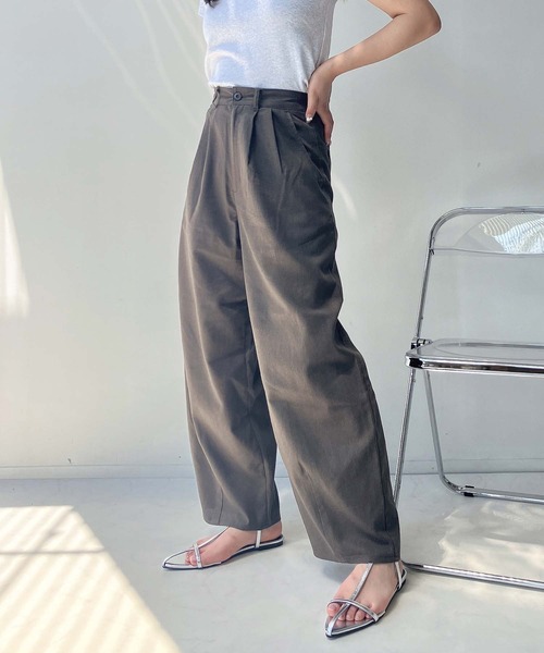 AS KNOW AS plus(アズノゥアズプラス)の「リネン混 タックテーパードロングパンツ(その他パンツ・レディース・ブラック/グリーン/キナリ/モカ/カーキ・FREE)」の20枚目の写真