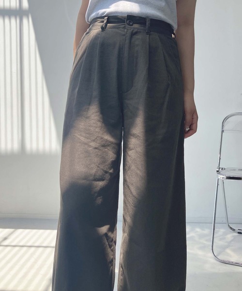 AS KNOW AS plus(アズノゥアズプラス)の「リネン混 タックテーパードロングパンツ(その他パンツ・レディース・ブラック/グリーン/キナリ/モカ/カーキ・FREE)」の22枚目の写真