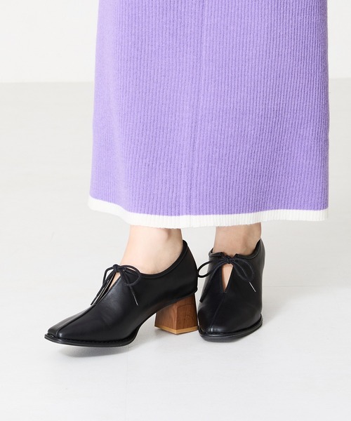 ORiental TRaffic（オリエンタルトラフィック）の「ウッドヒール甲深パンプス 41307（パンプス・レディース・ベージュ/ブラック/ホワイト・34/35/36/37/38/39/40/41/42）」の17枚目の写真