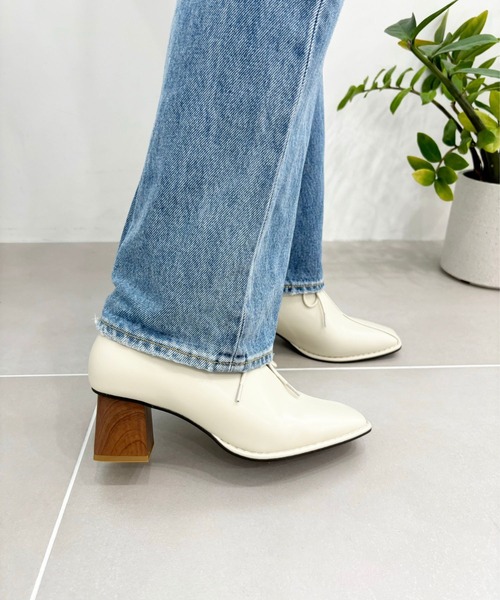 ORiental TRaffic（オリエンタルトラフィック）の「ウッドヒール甲深パンプス 41307（パンプス・レディース・ベージュ/ブラック/ホワイト・34/35/36/37/38/39/40/41/42）」の13枚目の写真