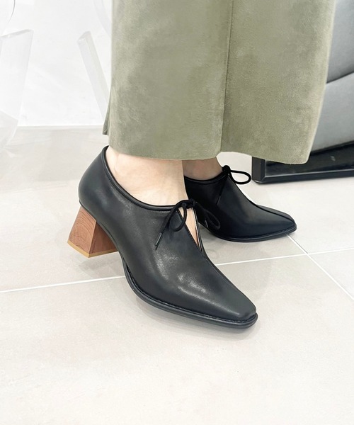 ORiental TRaffic（オリエンタルトラフィック）の「ウッドヒール甲深パンプス 41307（パンプス・レディース・ベージュ/ブラック/ホワイト・34/35/36/37/38/39/40/41/42）」の6枚目の写真