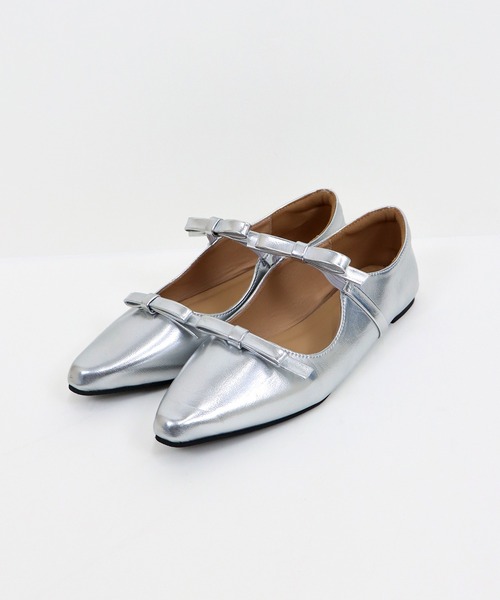 BLUEEAST（ブルーイースト）の「ポインテッドトゥリボンパンプス（パンプス・レディース・ブラック/シルバー・LARGE/MEDIUM）」の16枚目の写真